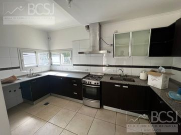 Casa en  B° Privado La Lucia