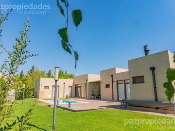 VENTA  Casa 3 dorm   Comahue Golf Club Neuquen Apta Credito