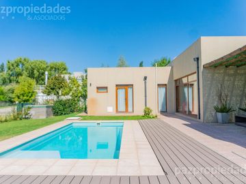 VENTA  Casa 3 dorm   Comahue Golf Club Neuquen Apta Credito