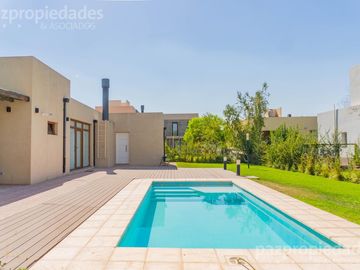 VENTA  Casa 3 dorm   Comahue Golf Club Neuquen Apta Credito