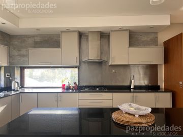 VENTA  Casa 3 dorm   Comahue Golf Club Neuquen Apta Credito