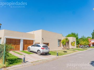 VENTA  Casa 3 dorm   Comahue Golf Club Neuquen Apta Credito