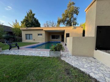 Venta Casa 4 Amb en Barrio Maschwitz Village Escobar
