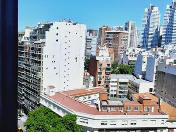 En excelente zona departamento 3 ambientes con dependencia en Recoleta