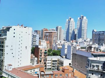 En excelente zona departamento 3 ambientes con dependencia en Recoleta