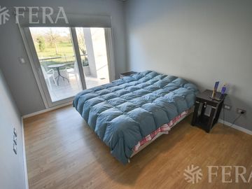 Venta de Casa 4 ambientes en Fincas de Hudson