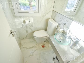 Venta de Casa 4 ambientes en Fincas de Hudson