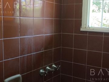 Venta Casa - Barrio Los Pinos / Exaltación de la Cruz