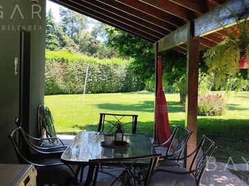 Venta Casa - Barrio Los Pinos / Exaltación de la Cruz