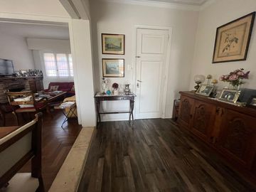 CASA TIPO PH EN VENTA PLANTA ALTA   DOS DORMITORIOS   VITO DUMAS AL 500  PUNTA CHICA VICTORIA