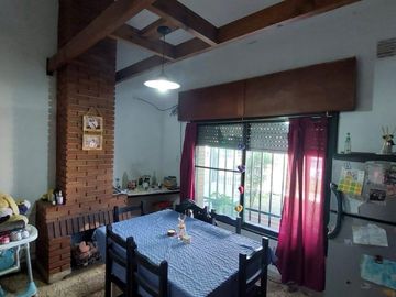 Venta Permuta casa dos dormitorios Lomas de Alberdi