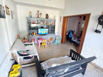 Venta Permuta casa dos dormitorios Lomas de Alberdi