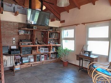 Cabañas / Hotel en  Venta vista a las montañas a cudaras de la Laguna Huemul
