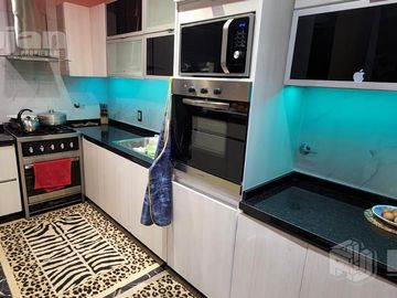 Caaguazu 7300 Excelente Casa - Liniers con parque