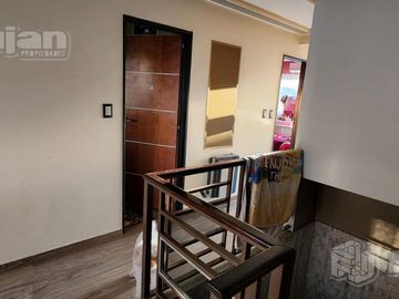 Caaguazu 7300 Excelente Casa - Liniers con parque