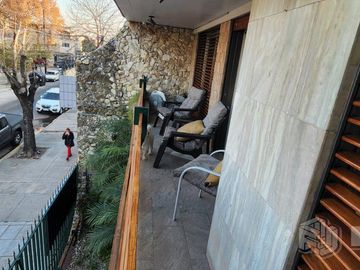 Caaguazu 7300 Excelente Casa - Liniers con parque