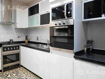 Caaguazu 7300 Excelente Casa - Liniers con parque