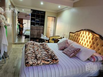 Caaguazu 7300 Excelente Casa - Liniers con parque
