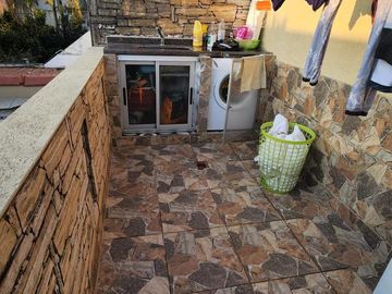 Caaguazu 7300 Excelente Casa - Liniers con parque