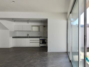 Amplio Duplex en Excelente zona de Ituzaingó norte