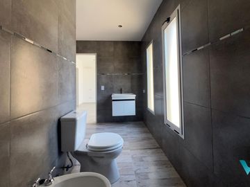 Amplio Duplex en Excelente zona de Ituzaingó norte
