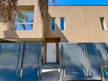 Amplio Duplex en Excelente zona de Ituzaingó norte