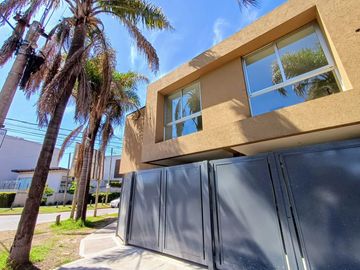 Amplio Duplex en Excelente zona de Ituzaingó norte