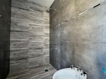Amplio Duplex en Excelente zona de Ituzaingó norte