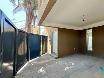Amplio Duplex en Excelente zona de Ituzaingó norte