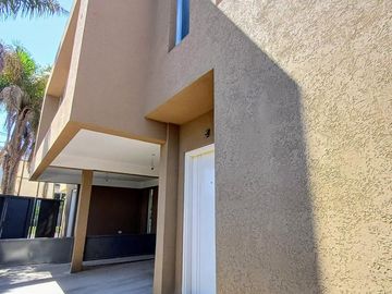 Amplio Duplex en Excelente zona de Ituzaingó norte