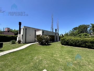 Casa en Barrio las Orquideas