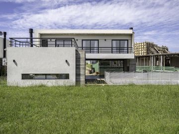 VENTA, CASA, COSTA ESMERALDA, ECUESTRE, LOTE AL 400