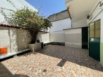 VENDE O RENTA CASA CON USO DE SUELO