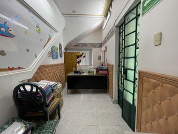 VENDE O RENTA CASA CON USO DE SUELO