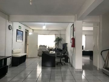 Edificio en venta en El Manto