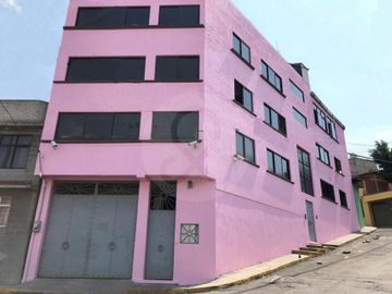 Edificio en venta en El Manto