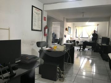 Edificio en venta en El Manto