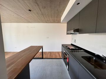 Venta - Departamento de un dormitorio, a estrenar, al frente, con balcón en Barrio Martin.