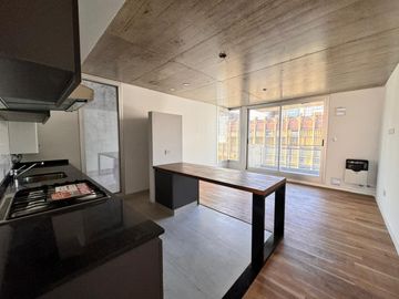 Venta - Departamento de un dormitorio, a estrenar, al frente, con balcón en Barrio Martin.