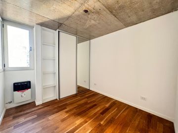 Venta - Departamento de un dormitorio, a estrenar, al frente, con balcón en Barrio Martin.