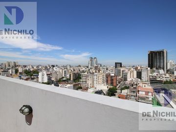 Venta monoambiente con balcón sobre Av. Patricios, Barracas