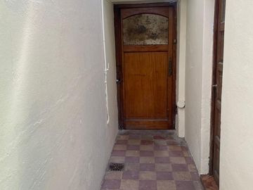 IDEAL PARA OFICINAS,- DEPOSITO - SHOWROOM - EXCELENTE UBICACION