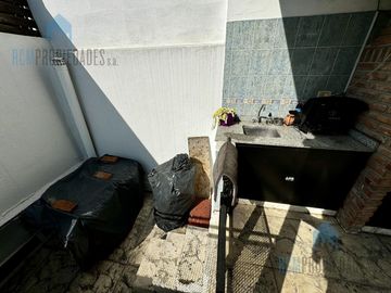 VENTA PH 3 ambientes en Monte Castro terraza patio jardín