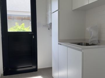 VENTA Casa 5 amb-San Matias-Area 1-Estrenar-Pileta-LAGUNA-Losa Radiante-2 suites (1 en PB)-Financia