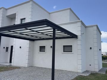 VENTA Casa 5 amb-San Matias-Area 1-Estrenar-Pileta-LAGUNA-Losa Radiante-2 suites (1 en PB)-Financia