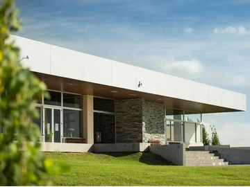 VENTA Casa 5 amb-San Matias-Area 1-Estrenar-Pileta-LAGUNA-Losa Radiante-2 suites (1 en PB)-Financia