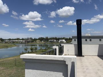 VENTA Casa 5 amb-San Matias-Area 1-Estrenar-Pileta-LAGUNA-Losa Radiante-2 suites (1 en PB)-Financia