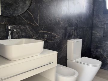 VENTA Casa 5 amb-San Matias-Area 1-Estrenar-Pileta-LAGUNA-Losa Radiante-2 suites (1 en PB)-Financia