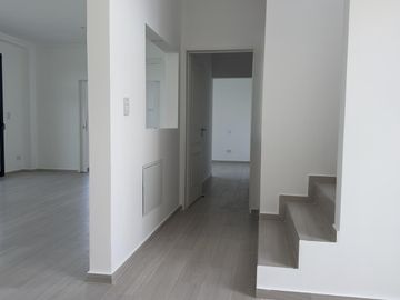 VENTA Casa 5 amb-San Matias-Area 1-Estrenar-Pileta-LAGUNA-Losa Radiante-2 suites (1 en PB)-Financia
