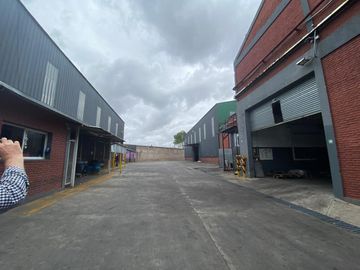 Galpón - Depósito de 10.000 m2.  en  Barracas  - ALQUILER